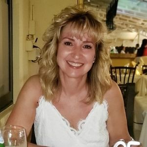 Meet your Posher, Debbie